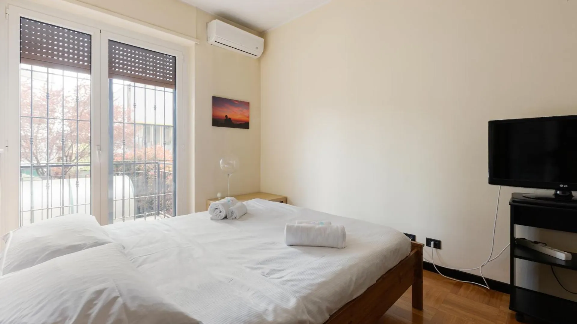 Apartman Forlanini - Functional Studio With Balcony! Milánó
